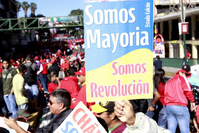 "Wir sind die Mehrheit, wir sind die Revolution" "Wir sind die Mehrheit, wir sind die Revolution"