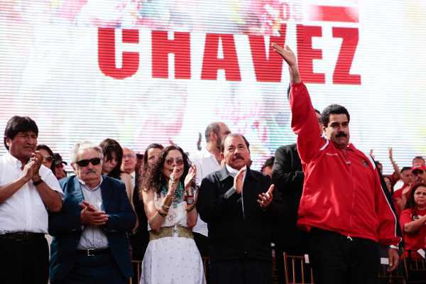 Die Präsidenten Evo Morales (Bolivien), Jose Mujica (Uruguay) und Daniel Ortega (Nicaragua) mit Venezuelas Vizepräsident Nicolás Maduro Die Präsidenten Evo Morales (Bolivien), Jose Mujica (Uruguay) und Daniel Ortega (Nicaragua) mit Venezuelas Vizepräsident Nicolás Maduro