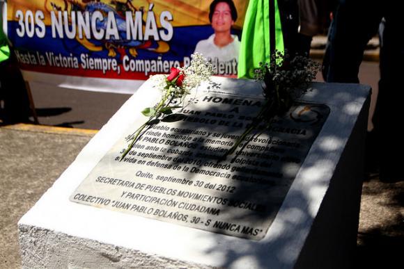 Gedenken an die Opfer in der Avenida Mariana de Jesús. Hier wurden mehrere Menschen durch Schüsse von Polizisten getötet