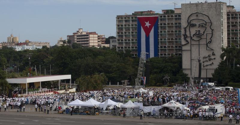 Die erste Messe in Kuba hielt der Papst auf dem Platz der Revolution in Havanna ab