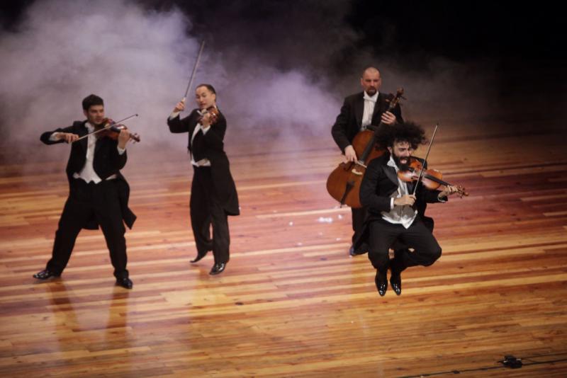 Zum Auftakt des Festivals spielte die Gruppe Pagagnini aus Spanien im Teatro Municipal im Zentrum von Caracas Zum Auftakt des Festivals spielte die Gruppe Pagagnini aus Spanien im Teatro Municipal im Zentrum von Caracas