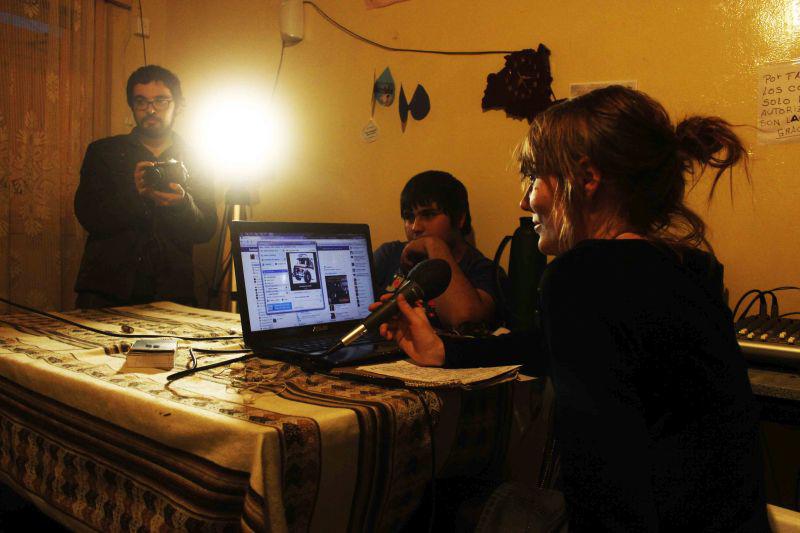 Produktion einer Radiosendung von DTL! Comuncación Popular Buenos Aires in Tinogasta