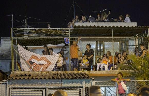 Auch in der Nachbarschaft des Stadions Ciudad Deportiva verfolgten Fans das Konzert