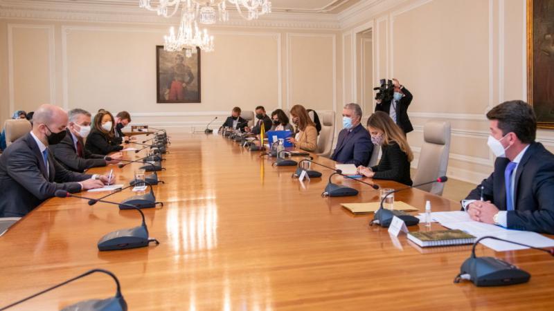 Eine hochrangige US-Delegation hat sich zu Gesprächen in Bogotá aufgehalten