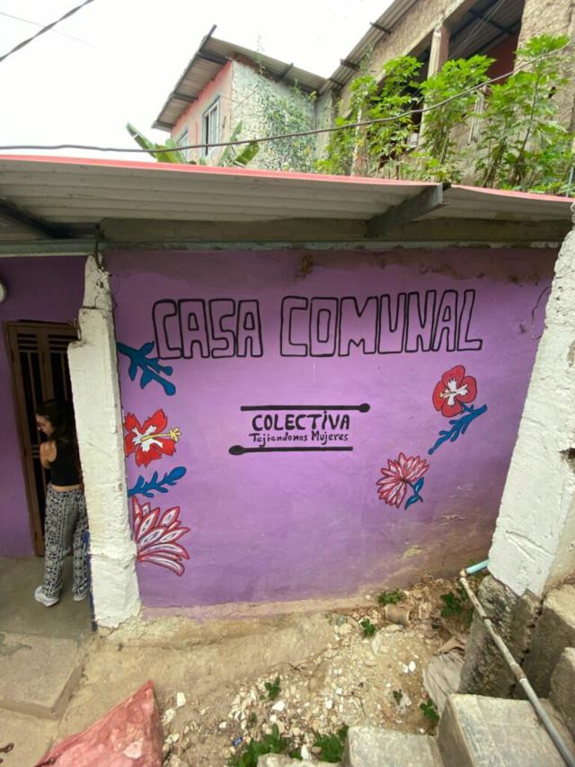 Das Casa comunal des Kollektivs Tejiéndonos Mujeres