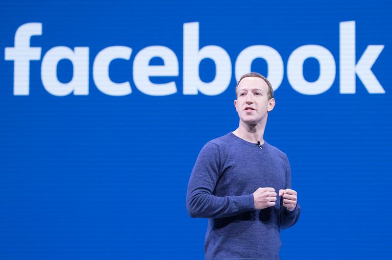 Meta-Chef Zuckerberg. Sein Konzern soll die Nutzer:innen über die Verwendung ihrer Daten für die KI nicht klar informiert haben