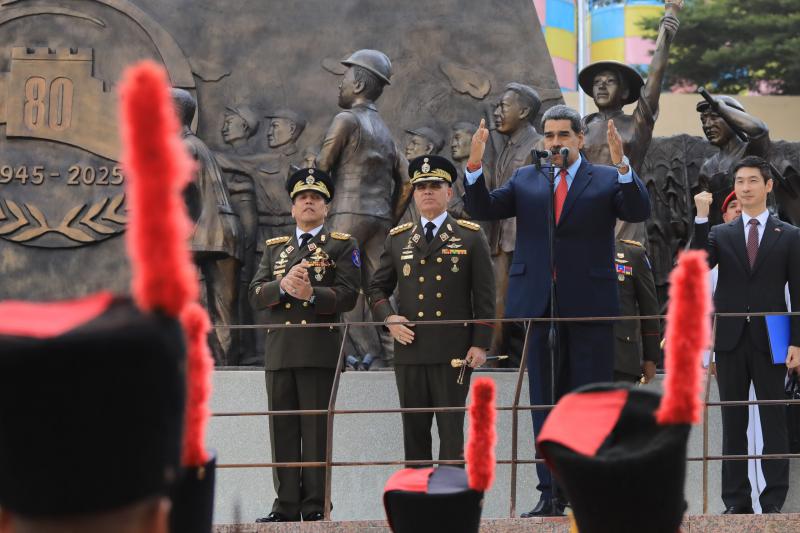 Einweihung in Caracas eines Denkmals für den chinesischen Sieg über Japan mit Präsident Nicolás Maduro