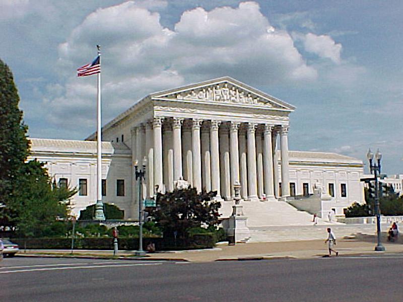 Ein Urteil mit fünf zu vier Stimmen im Supreme Court ermöglicht Abschiebungen der Trump-Regierung