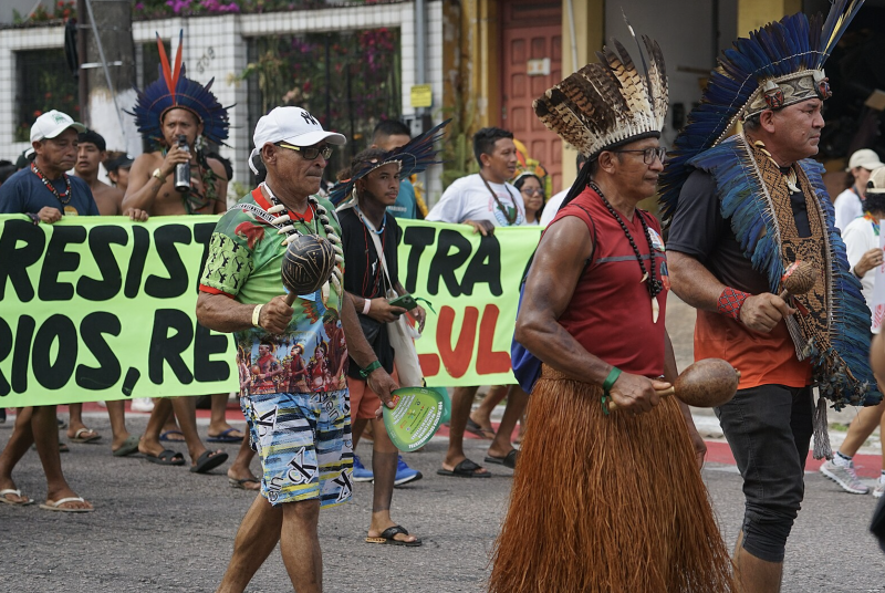 Indigene Gemeinden und Umweltaktivisten protestierten letztes Jahr gegen die COP30 in Belém, Brasilien