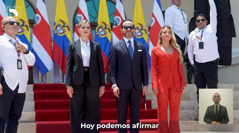 Präsidentin Laura Fernández bei ihrem Staatsbesuch in Kolumbien