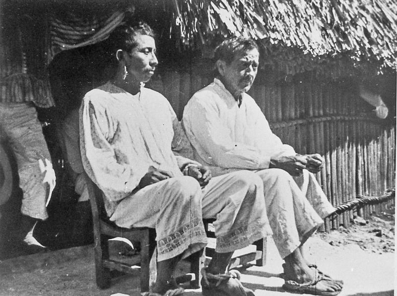 Evaristo Sulub (links), Urgroßvater von Ángel Sulub und Anführer der Schlacht von Dzulá im Jahr 1933