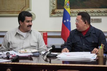 Vizepräsident Maduro (li.) und Präsident Chávez (re.) Vizepräsident Maduro (li.) und Präsident Chávez (re.)