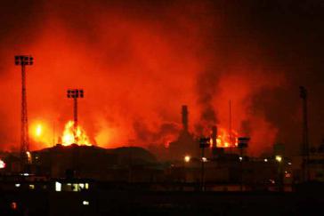 Die Explosion in der Ölraffinerie Amuay im August 2012 ist laut Untersuchungsbericht auf Sabotage zurückzuführen Die Explosion in der Ölraffinerie Amuay im August 2012 ist laut Untersuchungsbericht auf Sabotage zurückzuführen