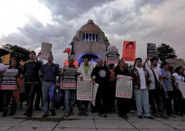 Angehörige der 43 verschwundenen Studenten demonstrieren in Mexko-Stadt