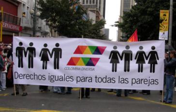 "Gleiche Rechte für alle Paare" - Transparent der Organisation Colombia Diversa "Gleiche Rechte für alle Paare" - Transparent der Organisation Colombia Diversa