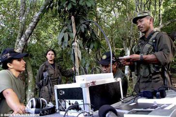 Radiostation in einem Lager der FARC
