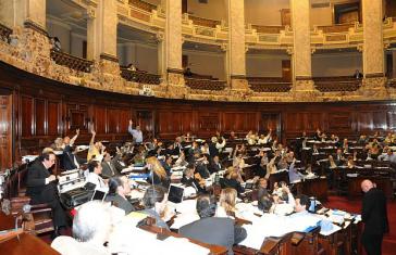 Eine Mehrheit im Senat stimmte für den Schuldenerlass Eine Mehrheit im Senat stimmte für den Schuldenerlass