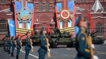 Szene bei der Militärparade zum Tag der Befreiung am 9. Mai 2014 in Moskau