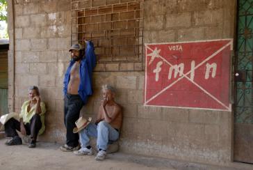 24 Jahre nach dem Friedensvertrag ist die FMLN in El Salvador zwar durch Wahlen an der Regierung, Armut und Gewalt prägen jedoch bis heute die Situation des Land