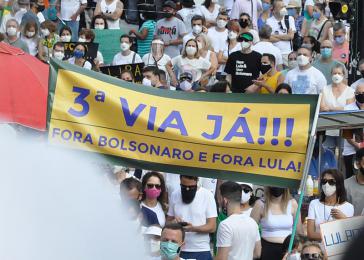 Demonstranten am 12. September: "3.Weg jetzt - Weg mit Bolsonaro und weg mit Lula" Demonstranten am 12. September: "3.Weg jetzt - Weg mit Bolsonaro und weg mit Lula"