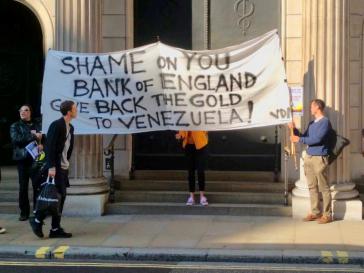 Proteste vor der Bank of England gegen die Enteignung von venezolanischen Vermögenswerten