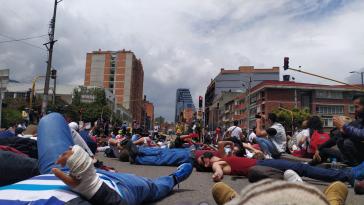 Protestaktion in Bogotá gegen die Tötungen durch die Polizei