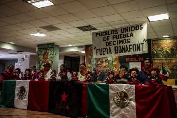 "Bonafont Raus": Pueblos Unidos de la Región Cholulteca y de los volcanes haben jetzt das Firmengelände besetzt "Bonafont Raus": Pueblos Unidos de la Región Cholulteca y de los volcanes haben jetzt das Firmengelände besetzt