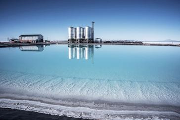 Lithium-Industrieanlage im Salar de Uyuni