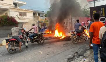 Überall in Haiti werden seit Tagen Straßen blockiert Überall in Haiti werden seit Tagen Straßen blockiert