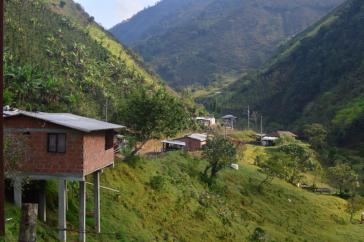 Ex-Farc-Kämpfer:innen mussten die ECTR Román Ruiz aus Sicherheitsgründen verlassen Ex-Farc-Kämpfer:innen mussten die ECTR Román Ruiz aus Sicherheitsgründen verlassen