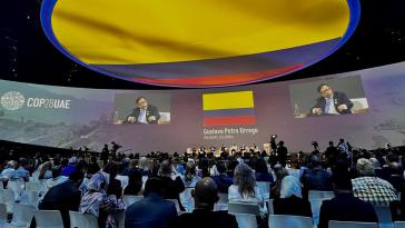 Präsident Gustavo Petro: Der "Konsum der reichsten Bevölkerungsschicht der Menschheit" bringe das Leben auf der Erde "an den Rand des Aussterbens" Präsident Gustavo Petro: Der "Konsum der reichsten Bevölkerungsschicht der Menschheit" bringe das Leben auf der Erde "an den Rand des Aussterbens"