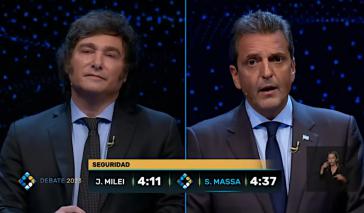 Milei (li.) und Massa bei der TV-Debatte am Sonntag vor der anstehenden Wahl in Argentinien