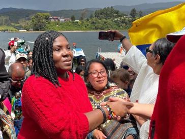 Die 41-Jährige Politikerin hat früher zusammen mit den Gemeinden ihrer Region Widerstand gegen den Staat und Bergbaukonzerne organisiert