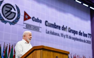 Brasiliens Präsident Lula da Silva bei seiner Rede in Havanna Brasiliens Präsident Lula da Silva bei seiner Rede in Havanna