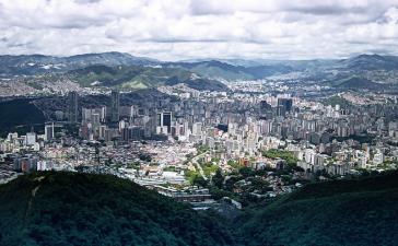 Venezuelas Hauptstadt Caracas war Zentrum der Proteste nach der Wahl Venezuelas Hauptstadt Caracas war Zentrum der Proteste nach der Wahl