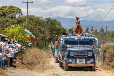 Die Karawane wurde von der Bevölkerung mit Hoffnung auf Veränderungen ihrer Lebenslage in Empfang genommen, wie hier im Cauca