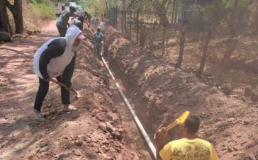 Bau der Trinkwasserleitungen in Pueblo Nuevo