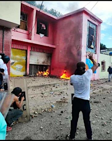 Anschlag auf das Büro der PSUV in Carora, Lara