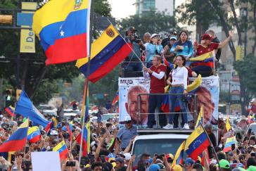 "Karawane" mit González und Machado im Osten von Caracas