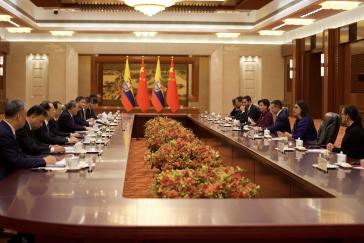 Die Delegation Ecuadors in der VR China