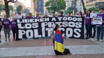Eine Kundgebung fordert die Freilassung politischer Gefangener in Venezuela