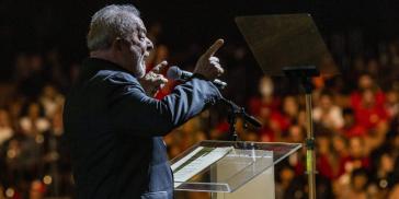 Lula ist in Brasilien bereits mitten im Wahlkampf Lula ist in Brasilien bereits mitten im Wahlkampf
