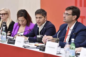 Der argentinische Gouverneur Axel Kicillof beim Gipfel Global Progressive Mobilisation in Barcelona