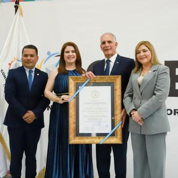 Nasry Asfura erhielt, trotz umstrittener Wahl, seine Ernennungsurkunde zum Staatspräsidenten von Honduras Nasry Asfura erhielt, trotz umstrittener Wahl, seine Ernennungsurkunde zum Staatspräsidenten von Honduras