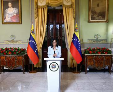 Übergangspräsidentin Delcy Rodríguez verteidigt das Abkommen über das Erdöl mit den USA