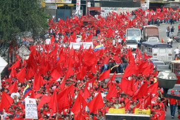 Protest nach Übergriffen auf Sozialprogramme