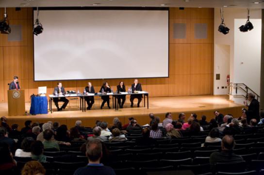Podium auf der vergangenen Kuba-Konferenz in New York. Podium auf der Kuba-Konferenz in New York