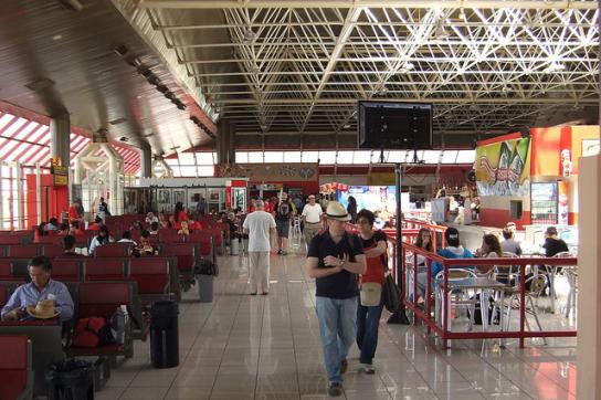 José-Martí-Flughafen in Havanna: Auch Reisen nach Kuba sind von der US-Blockade betroffen