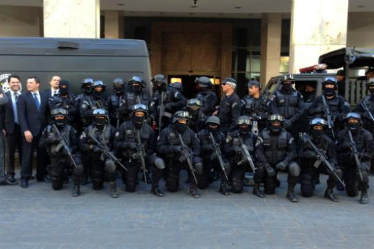 Für das Bundesinnenministerium Garant für bürgerrechtliches Vorgehen: Die Batalhão de Operações Policiais Especiais (BOPE)