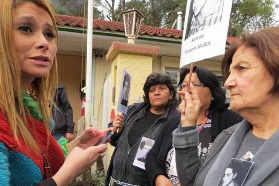 Proteste vor der Colonia Dignidad in Chile